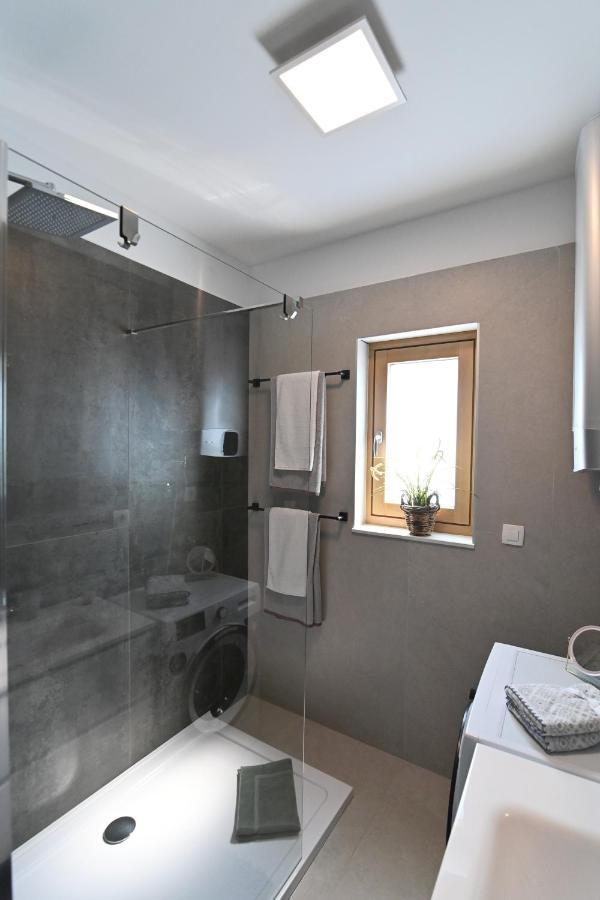 Sea View Deluxe Apartment Rijeka Dış mekan fotoğraf